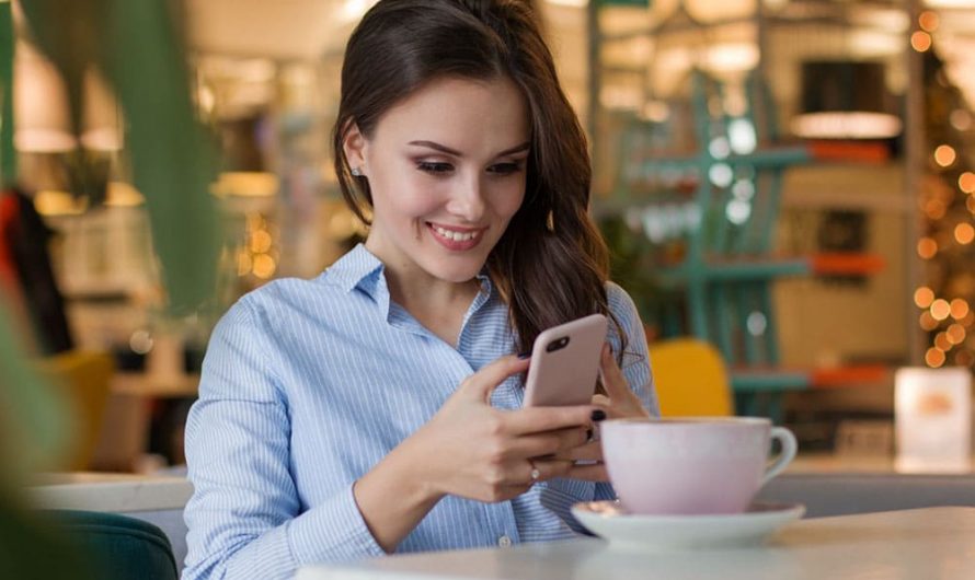 How To Impress A Girl Over Text: 25 Tips To Win Her Heart
